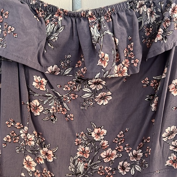 Garage off the shoulder mini dress, muted purple, fitted top and flowy bottom - Picture 4 of 4